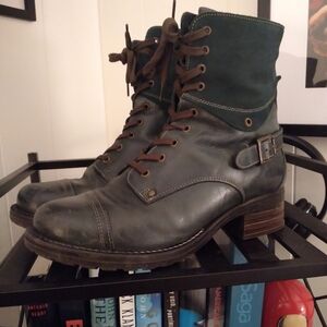 Taos Footwear Green Leather Women's Boots